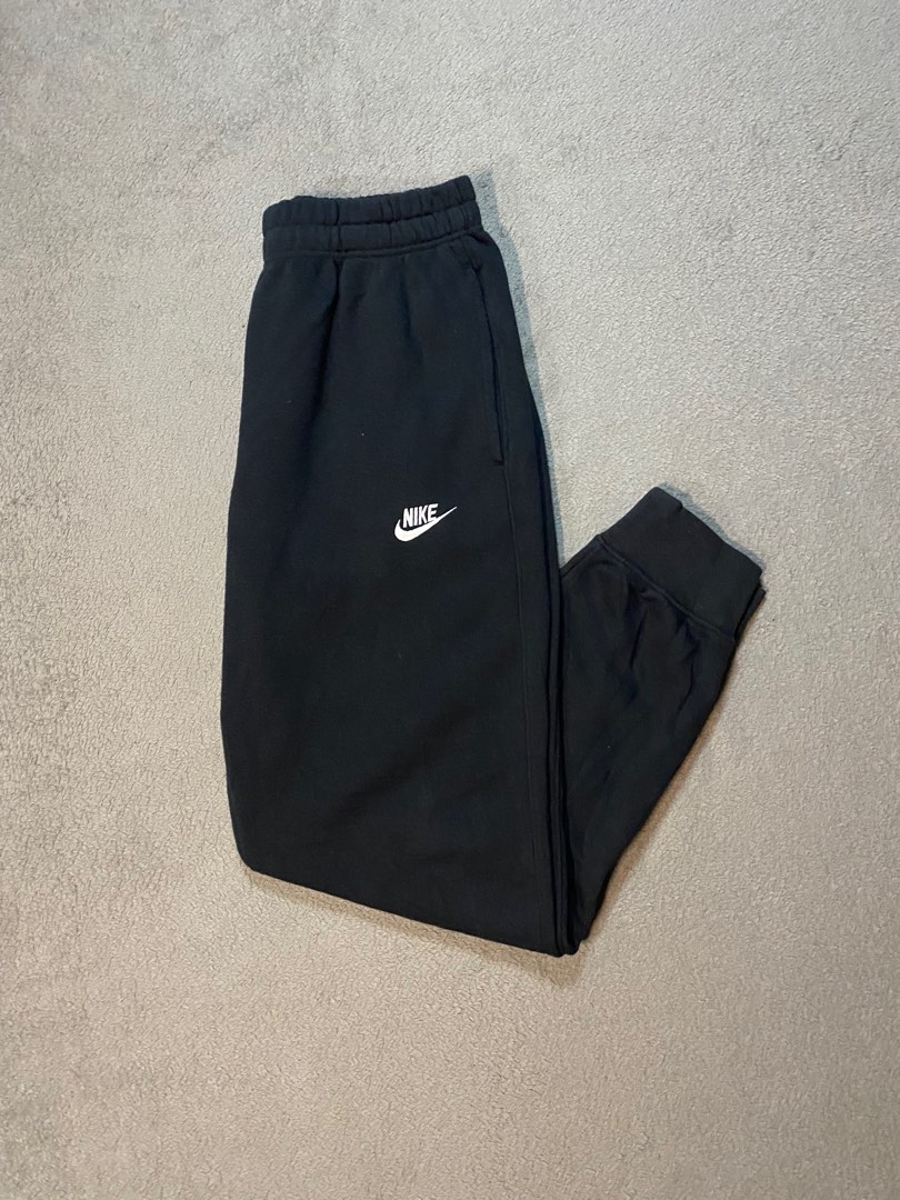 Nike club spellout 2025 joggers