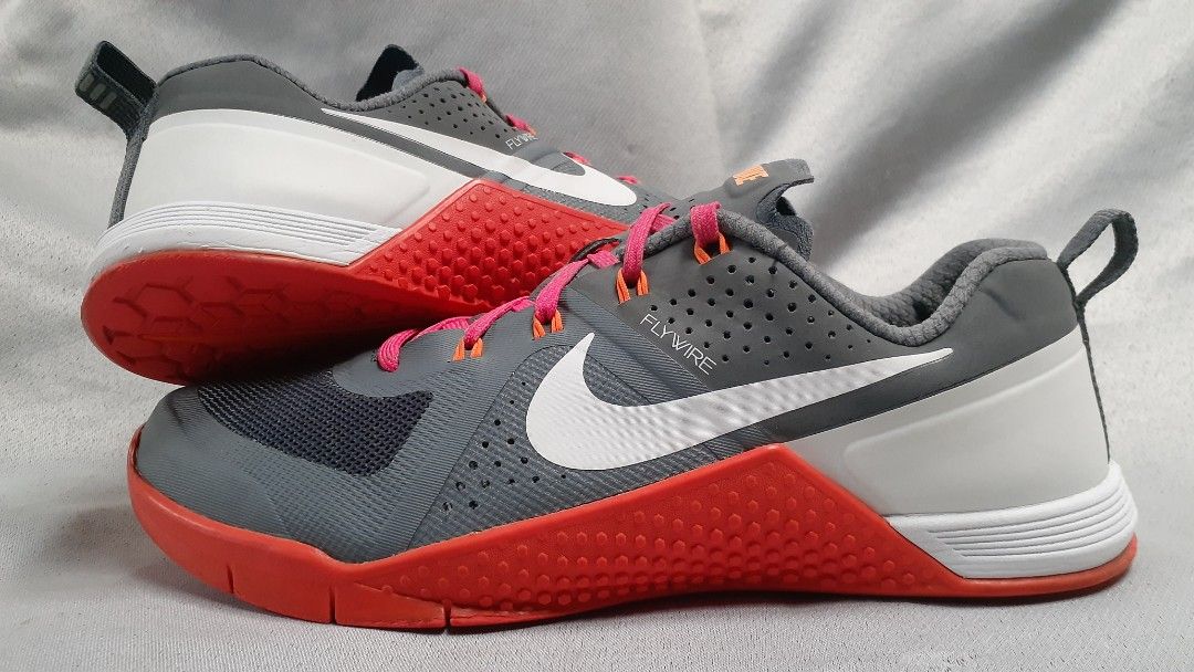 Nike metcon on sale flywire womens