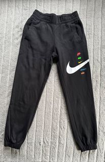 Nike vaporwave joggers deals with large swoosh