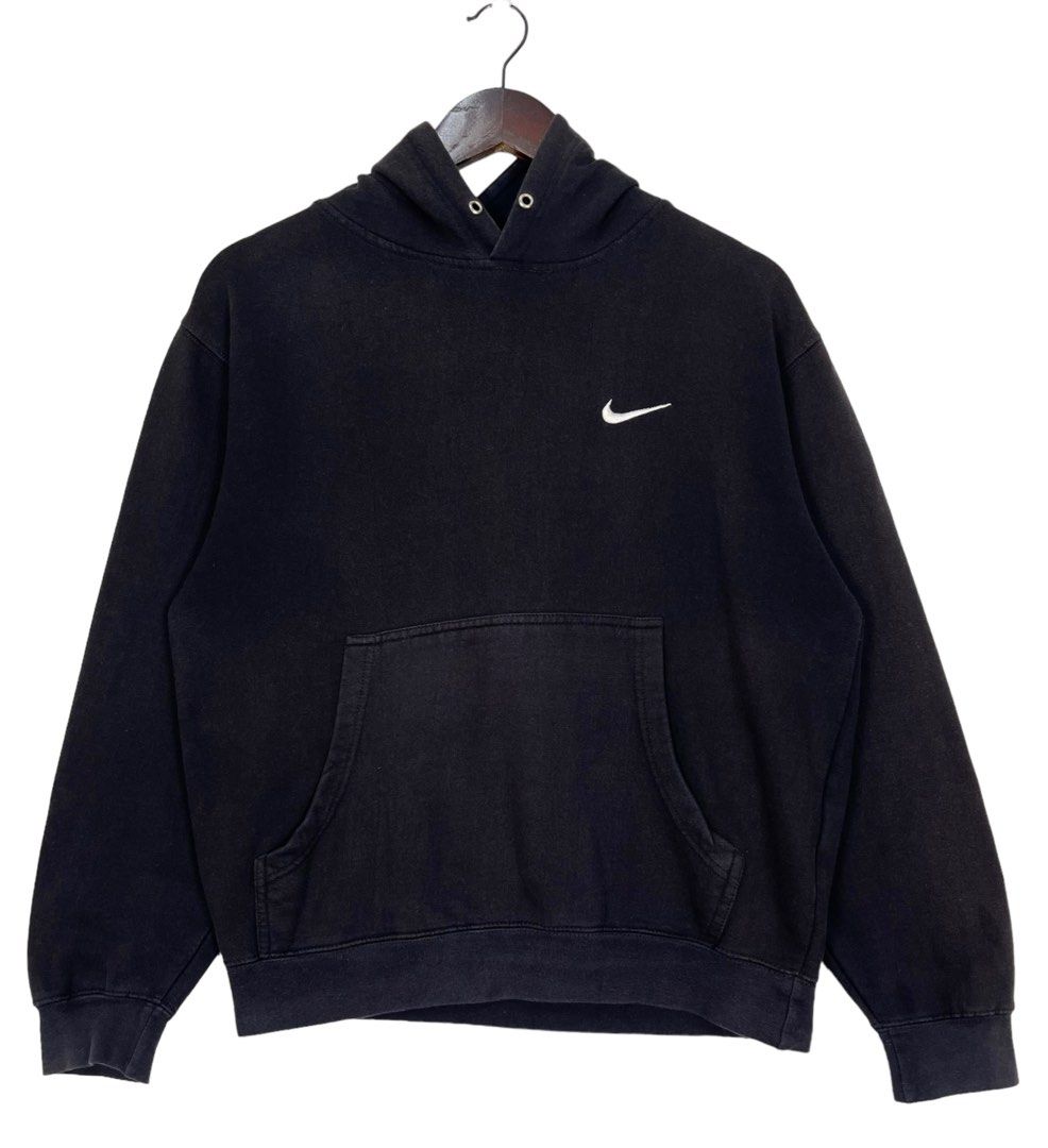 Small logo nike hoodie 2025