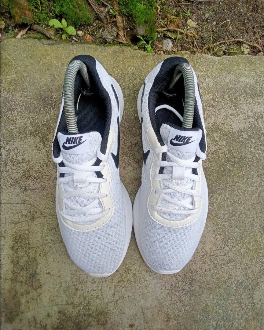 Nike tanjun top 38