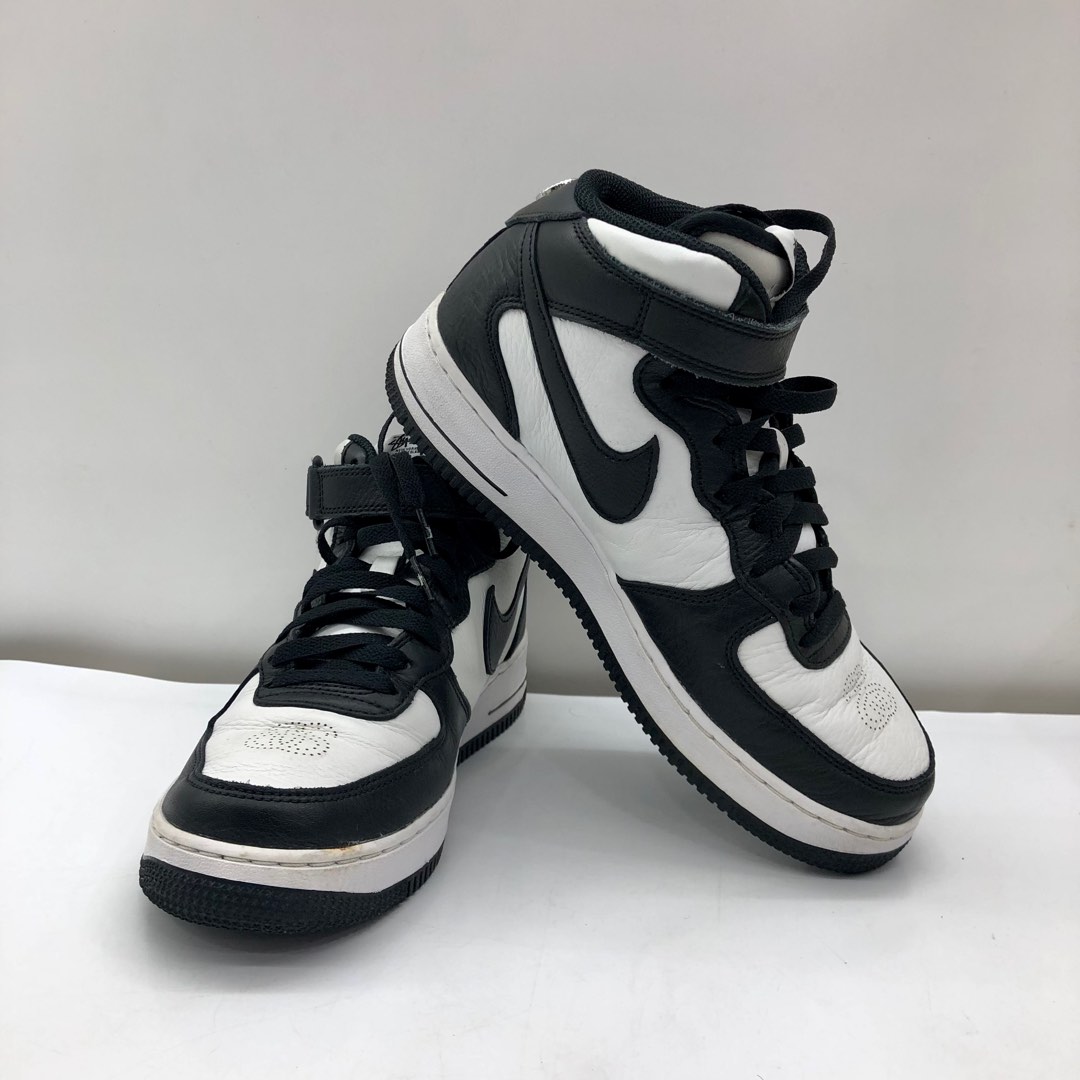 Nike air force high tops black and white discount