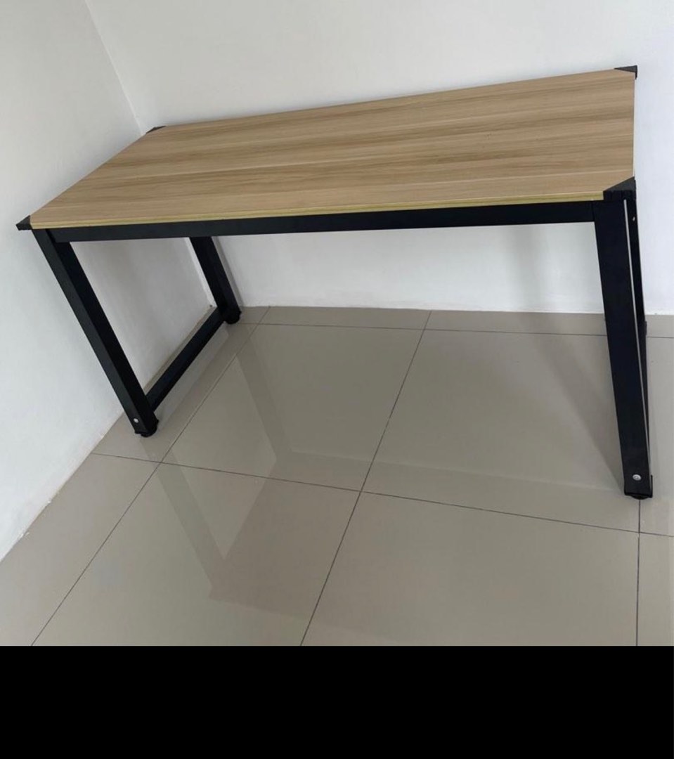 Office table good quality, Furniture & Home Living, Furniture, Tables & Sets on Carousell