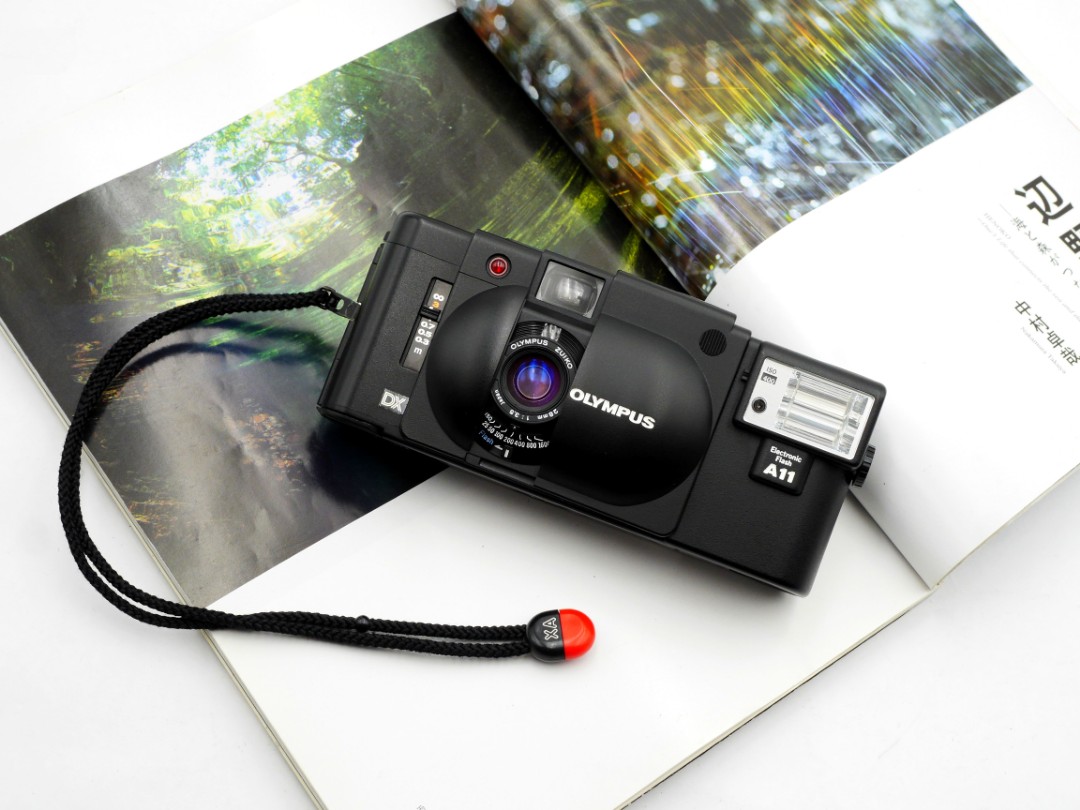 LIKE NEW] Olympus XA4 MACRO + A11 Flash Compact Film Camera