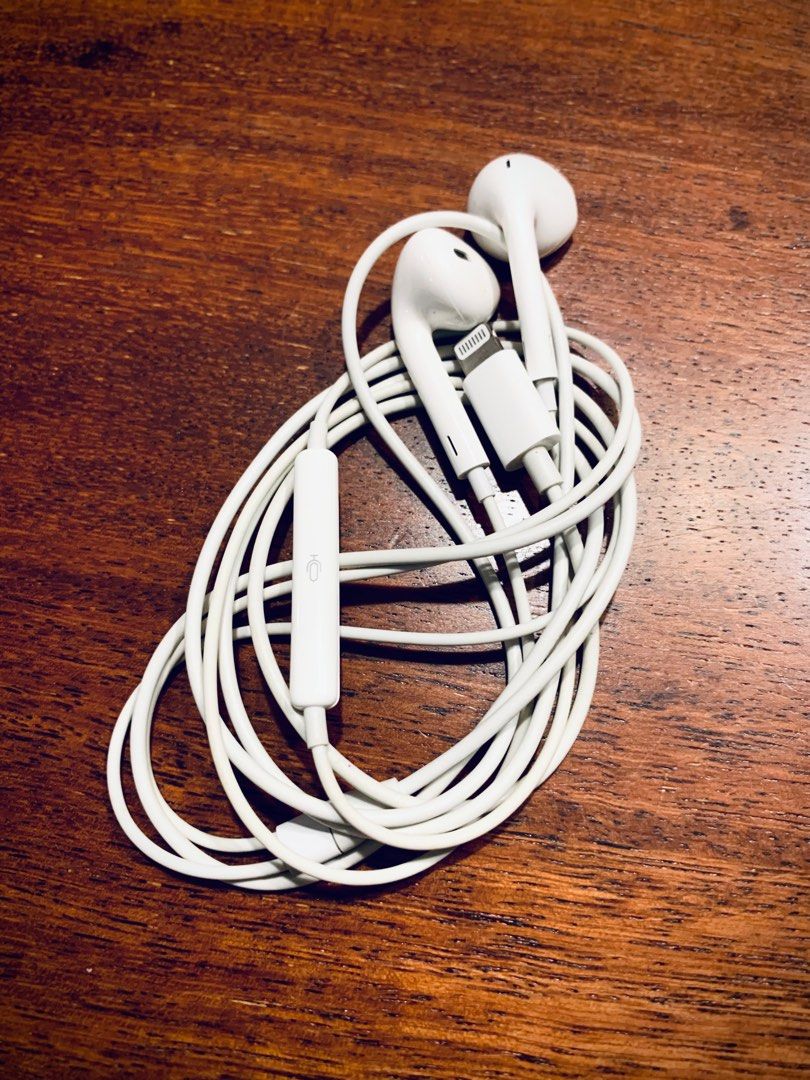 Apple earpods for hotsell sale