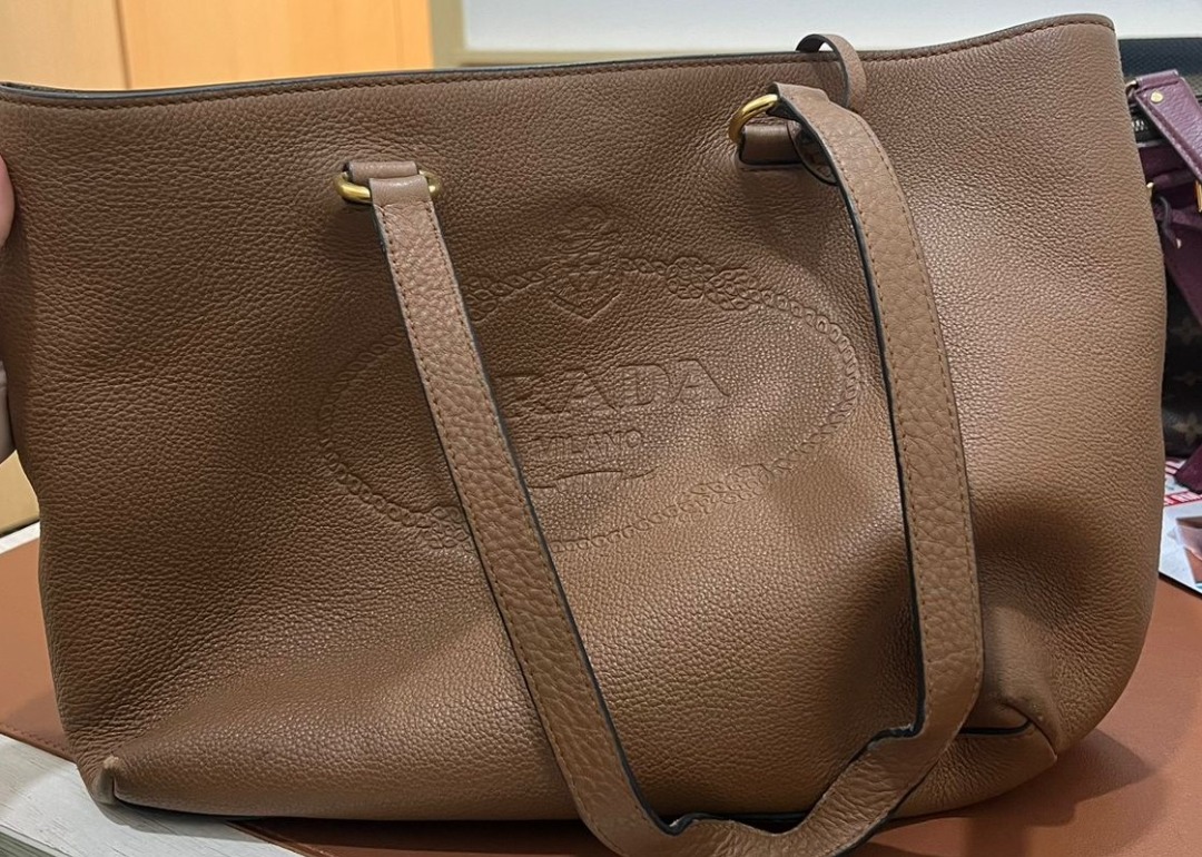 PRADA VITELLO DAINO MEDIUM BROWN LEATHER GHW TOTE BAG Luxury