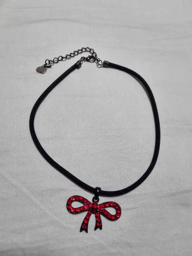 Red deals ribbon choker