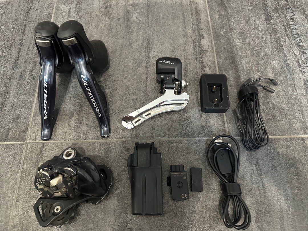 Ultegra 6870 hot sale di2 groupset