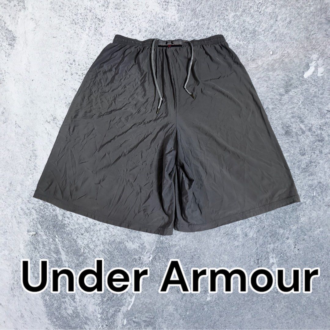 Shortpant Under Armour Size L, Men's Fashion, Bottoms, Shorts on