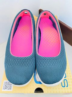 Skechers Goflex Walk, Women's Fashion, Footwear, Sneakers on Carousell