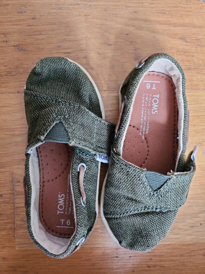 Toms baby moccasins store