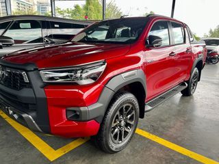 Toyota Hilux Conquest 2.8L 4x4 Brand New!!! Automatic Trans Auto