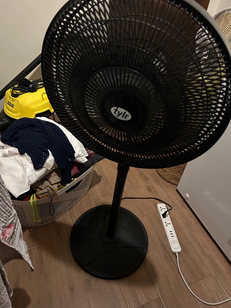 Tylr floor fan three speed, Furniture & Home Living, Lighting & Fans