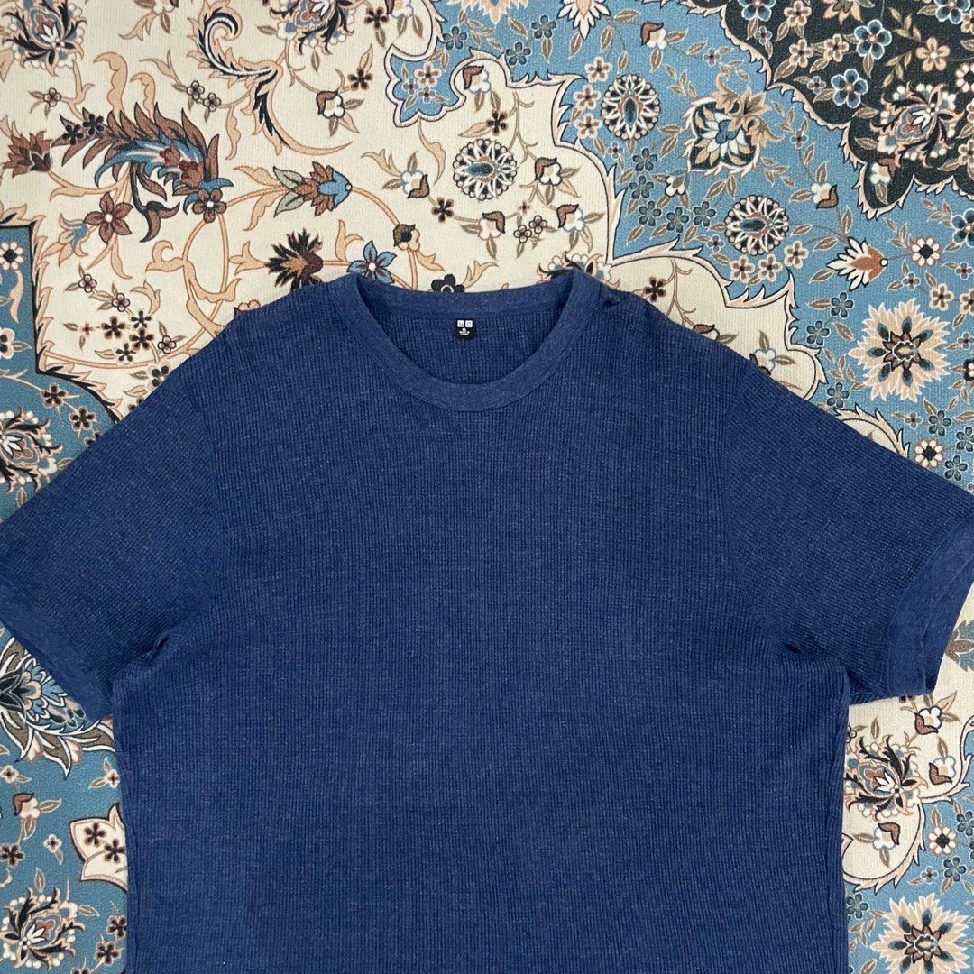 Uniqlo waffle t-shirt with pocket (navy blue), Men's Fashion, Tops & Sets,  Tshirts & Polo Shirts on Carousell