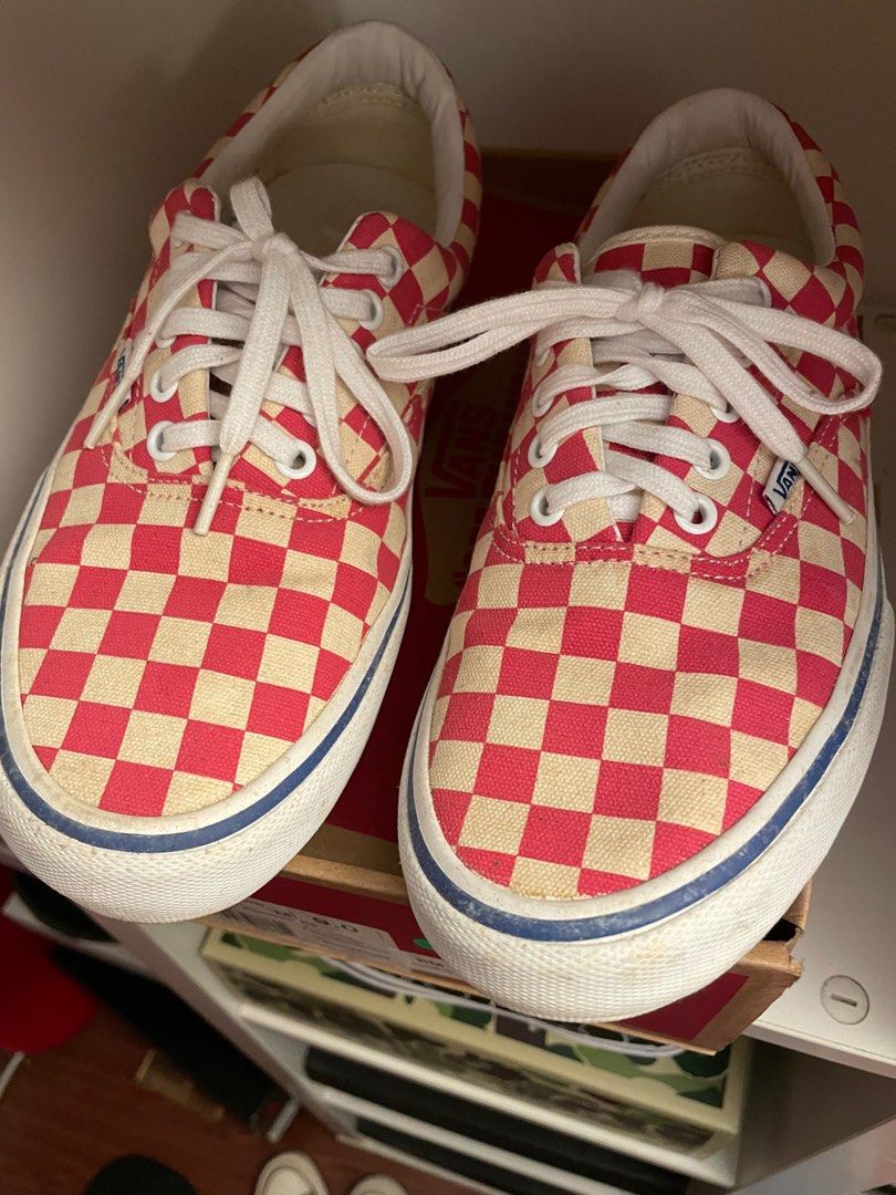 Checkers top red vans