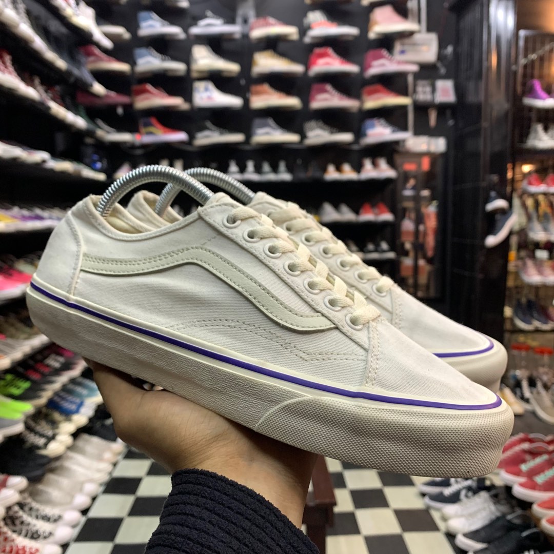 Retail vans old 2024 skool