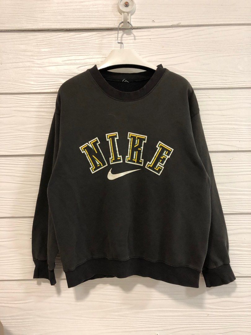 Vintage 90 s Nike sweatshirt Men s Fashion Tops Sets Hoodies on Carousell
