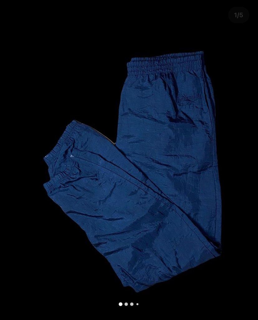 VINTAGE REEBOK TRACKPANTS (Category: Joggers) located in Tarlac. Submitted by 2lowforthrift (Listing ID 1279714153, Image 1). Description: Vintage Reebok Trackpants (black) Size: 32-W (adjustable) 42-L 6-Hem Condition: 10/10 excellent condition ₽400 Shipped dm for more infos. color may vary due to lighting. sizes are measured in inches. #thrift #thrifting #thrifted #thriftshop #thriftstorefinds.