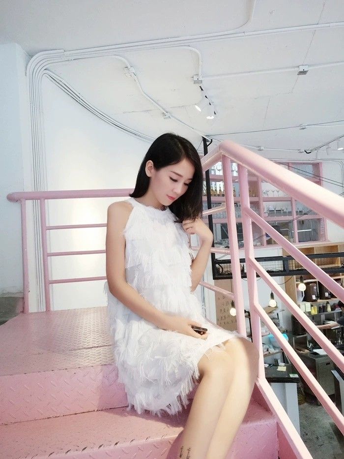 White fluffy dress for girl clearance