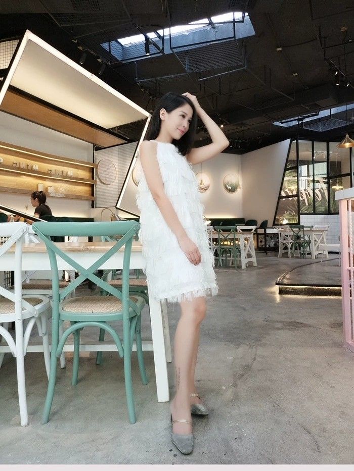 White fluffy dress Women s Fashion Dresses Sets Dresses on