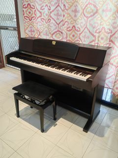 Yamaha Clavinova CLP-970 Digital Piano