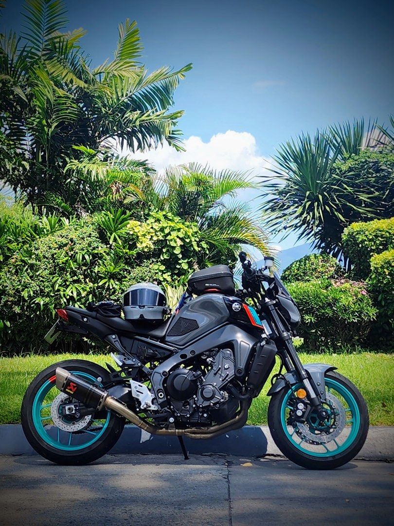 Yamaha MT09 Gen 3 with Orig Akra Exhaust, Motorbikes, Motorbikes for