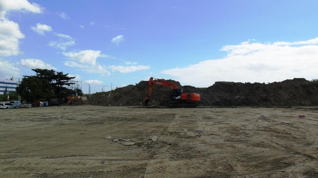 1.3has BTS Warehouse Valenzuela (Category: Commercial) located in Paranaque City. Submitted by kayokenrealty (Listing ID 1072700446, Image 2). Description: Build to Suit Commercial Warehouse in Valenzuela Property Profile: Lot Area : 13,000sqm Floor Area : 7500sqm (Warehouse ) @ the back , Floor Area: 2000sqm Commercial Brand new, high ceiling w/ insulation, CR with office, w/ big parking , 40 footer accessible, 3 phase power of electricity & sec