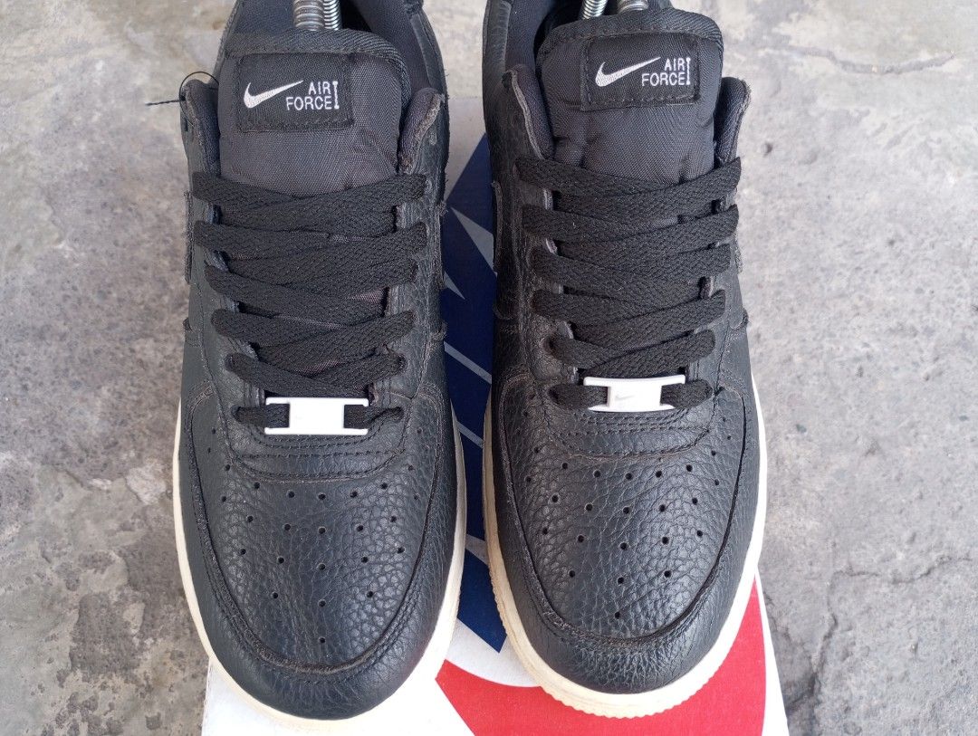 218.Nike Air Force 1 Full Kulit Black Second Size 40