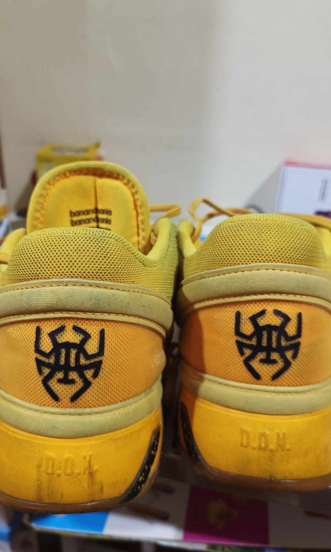 Adidas Donovan Mitchell Issue 2 Crayola (Category: Babies & Kids Fashion) located in Quezon City. Submitted by derekang82 (Listing ID 1279760604, Image 3). Description: Adidas Donovan Mitchell Issue 2 Crayola Authentic Kids shoes Size 2.5 1000 Antipolo area Issue: Needs cleaning.