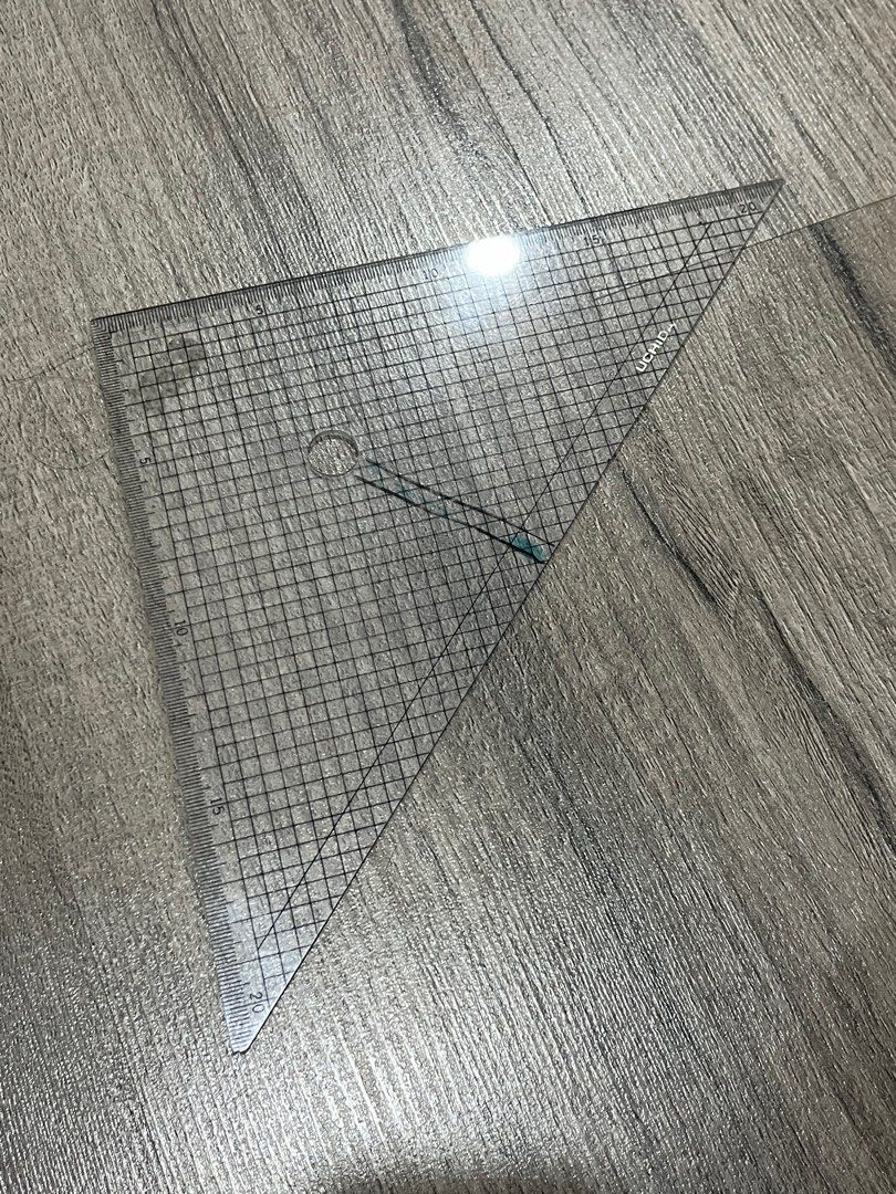 Adjustable Set Square (Category: Home Improvement Tools & Accessories) located in Seremban. Submitted by bbai12 (Listing ID 1279883902, Image 3). Description: All for rm20.