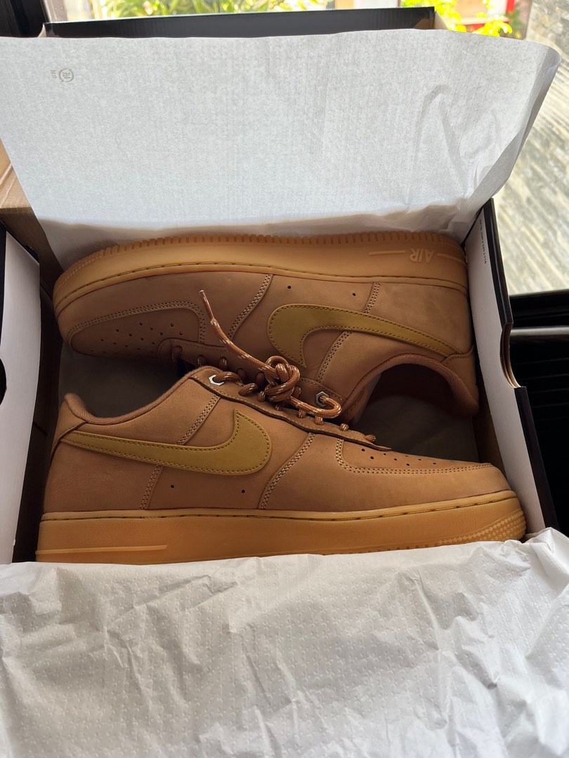 Air force 1 store flax low on feet