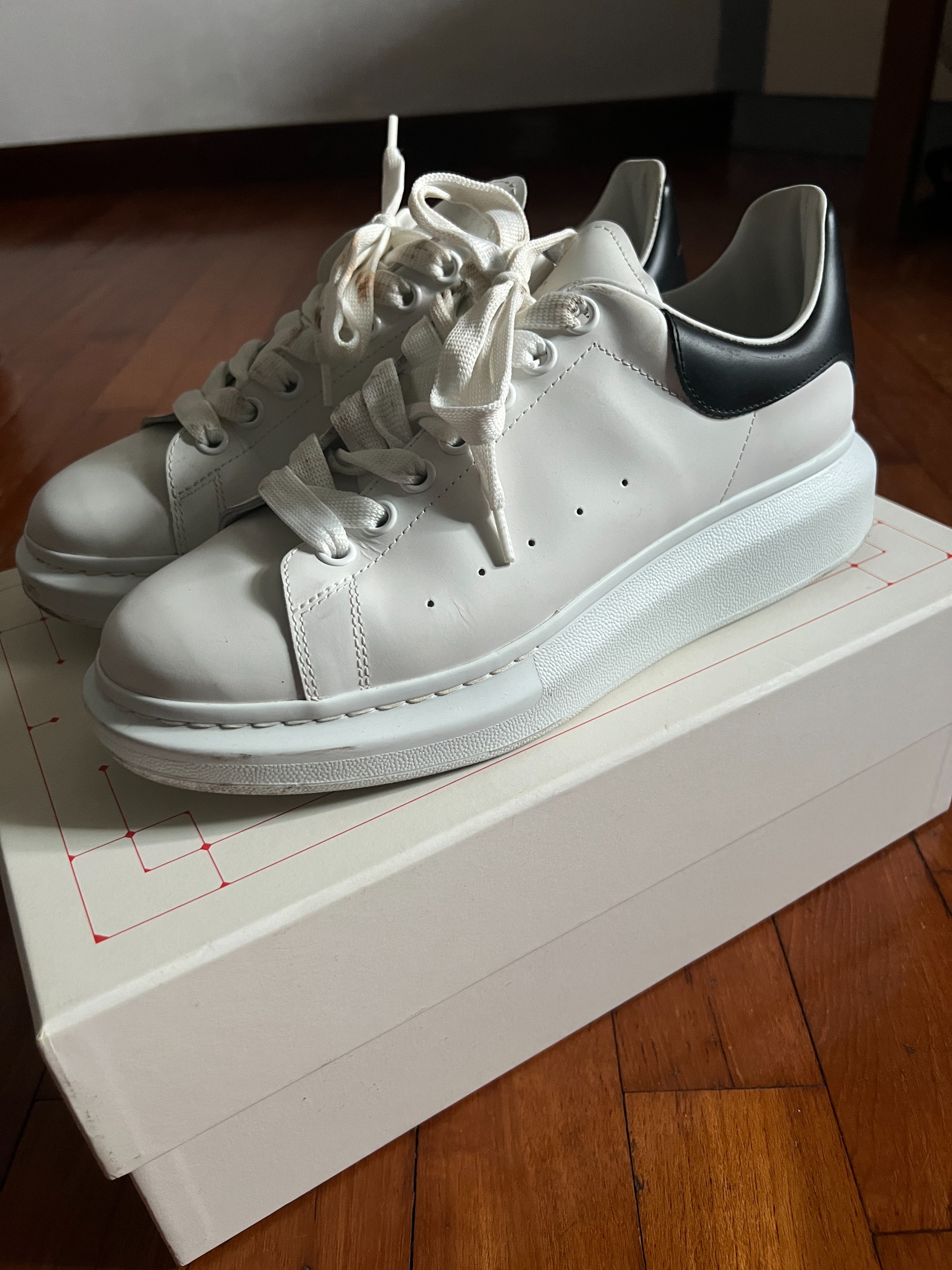 Alexander mcqueen trainers size 9 top