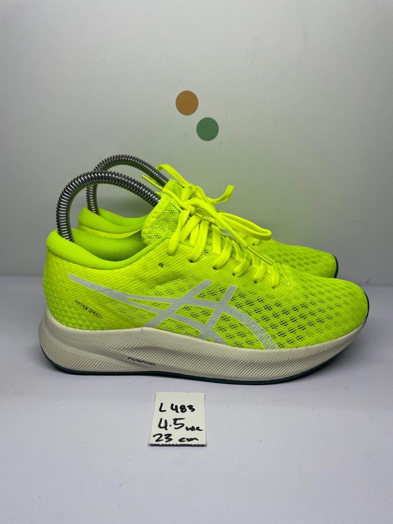 Asics training store shoes 4.5