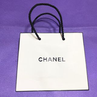 (Category: ) located in . Submitted by vanityboutique (Listing ID 1279744402, Image 1). Description: .