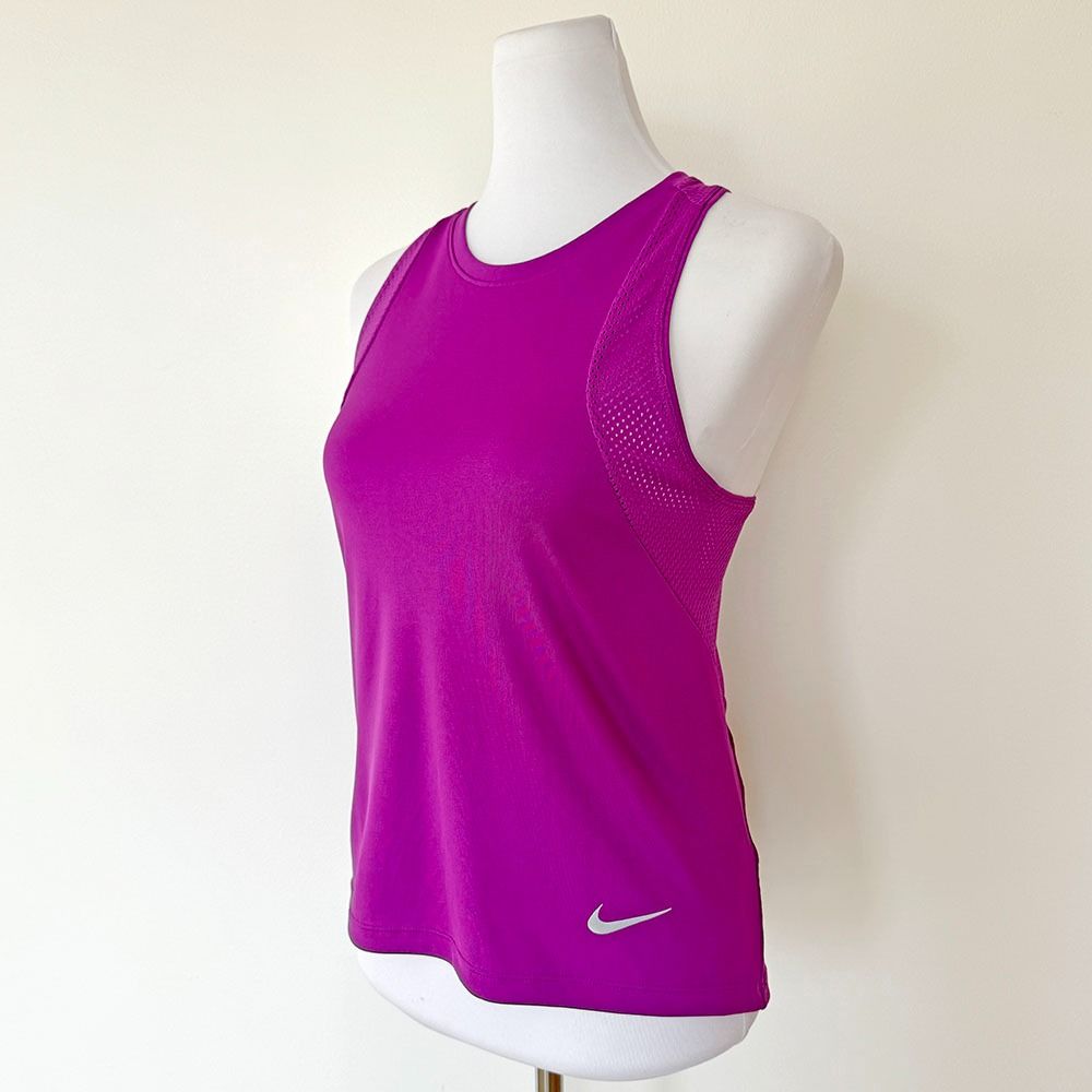 Nike Women's Training Tank Top Built In Bra Dri-Fit (Large), Men's Fashion,  Activewear on Carousell