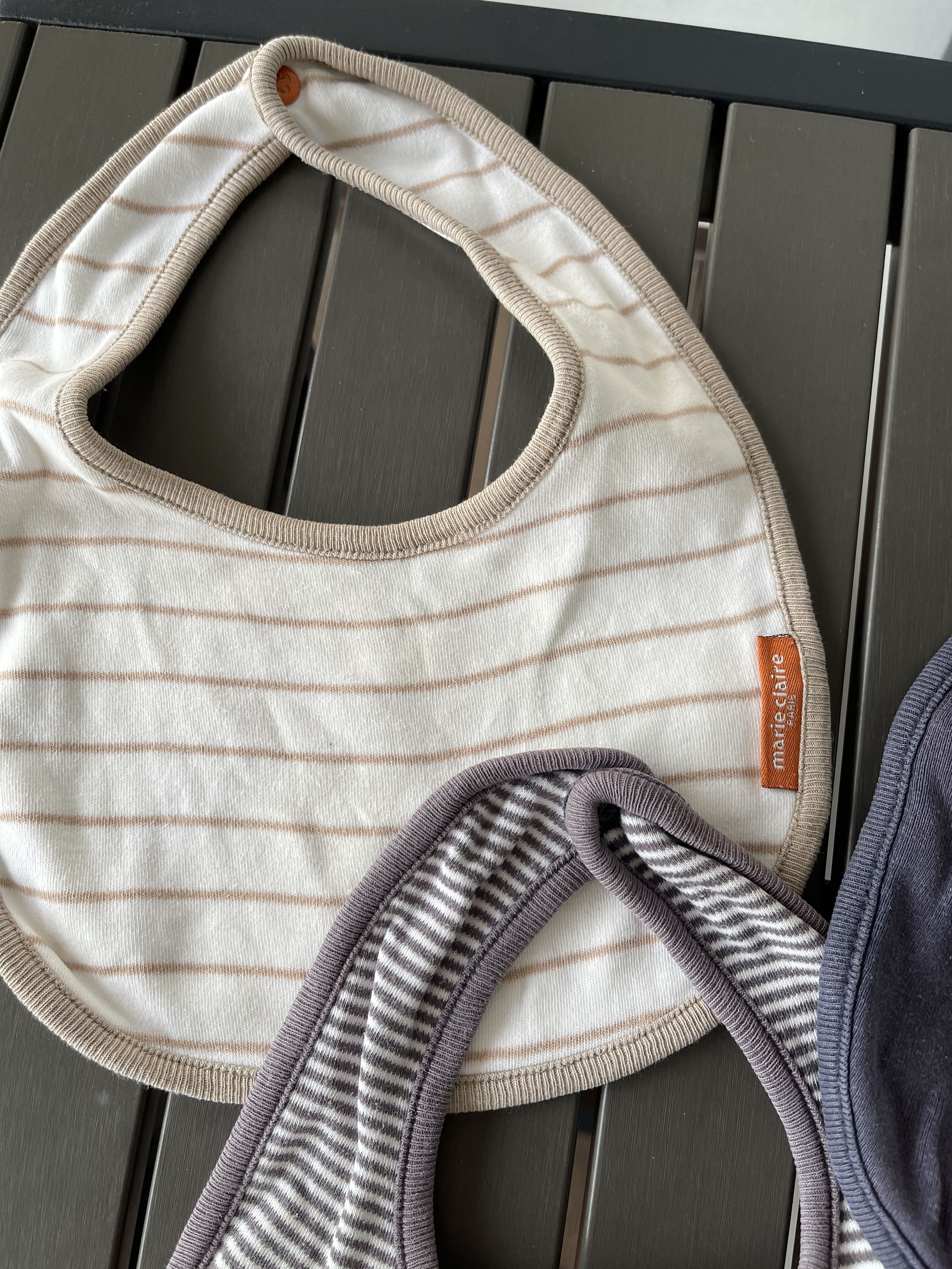 Baby gap bibs top
