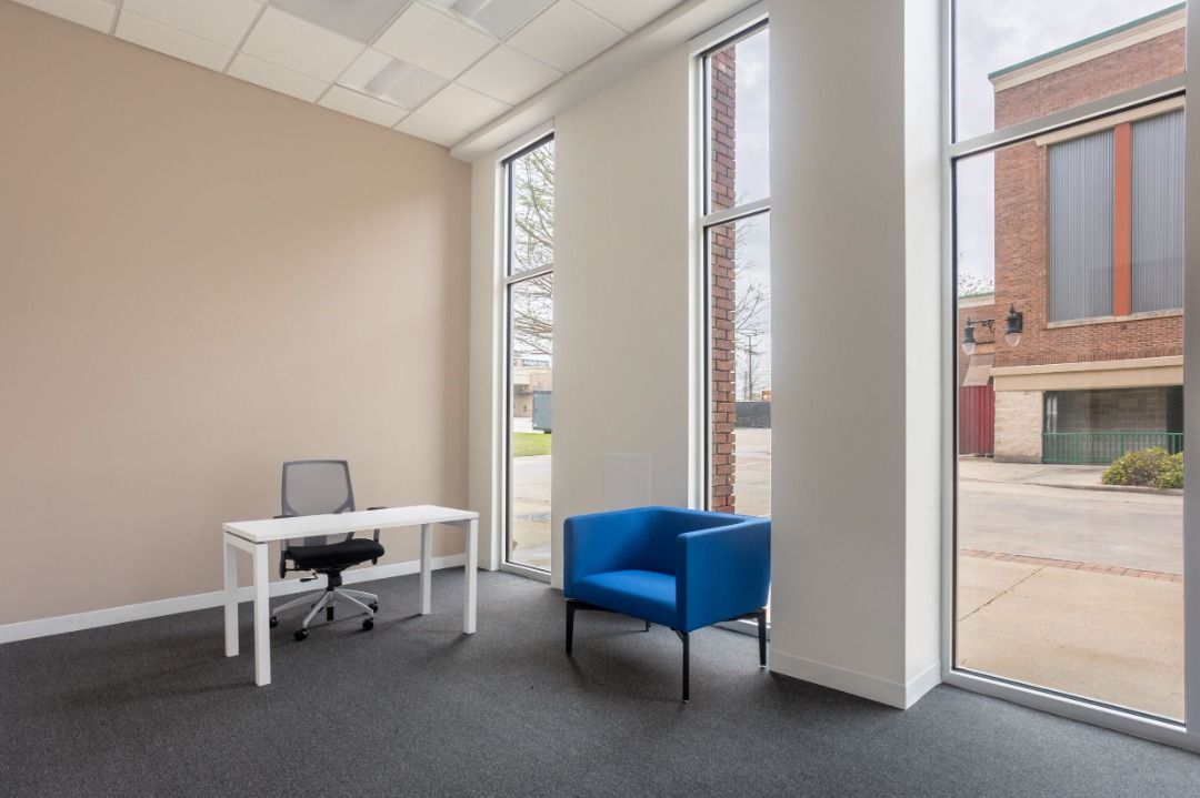 Beautifully designed office space for 1 person in Spaces City Hall ...