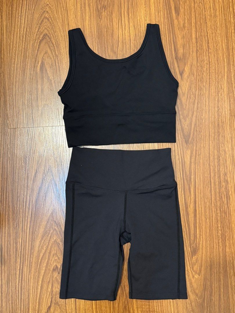 Black Workout Set (Category: Activewear) located in Taytay. Submitted by ac.declutters (Listing ID 1279867996, Image 1). Description: .