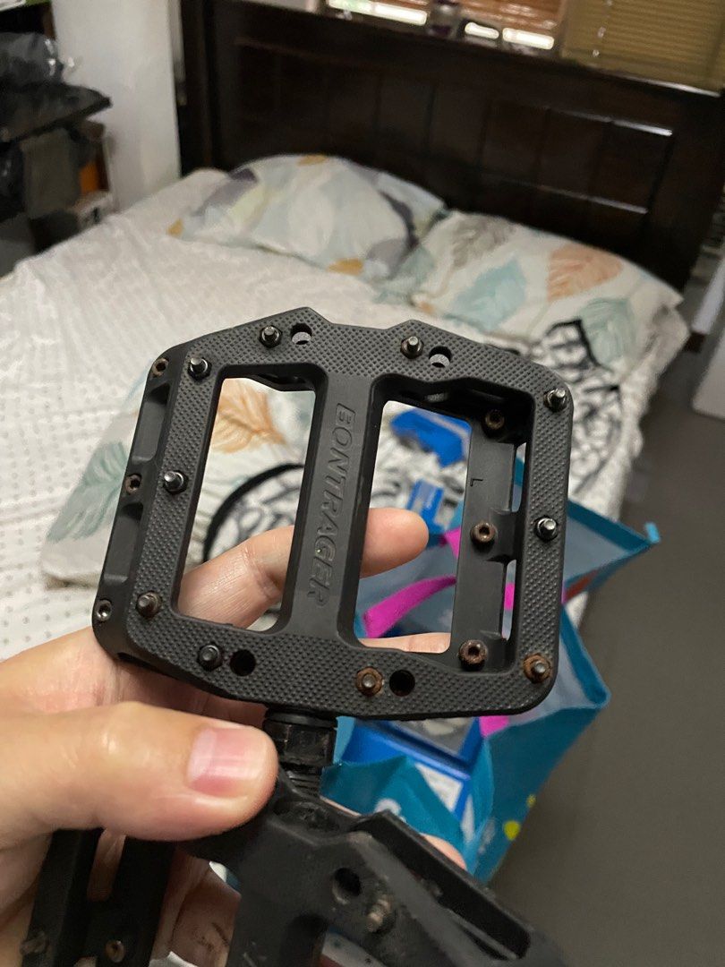 Bontrager pedal Road bike & Gravel Pedal For sale 1000php pair, Sports