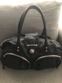 Botkier on sale mason flat