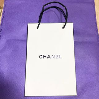 (Category: ) located in . Submitted by vanityboutique (Listing ID 1279746202, Image 1). Description: .