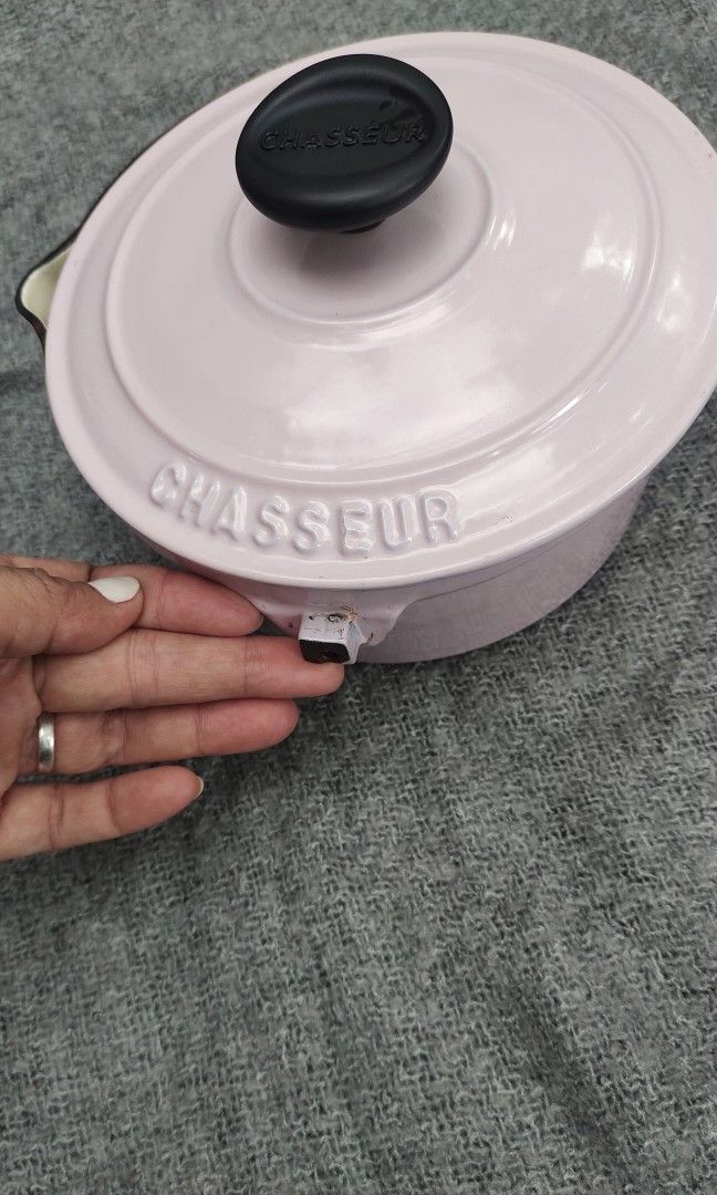 Chasseur Made in France (cast iron) 1.8L, Furniture & Home Living