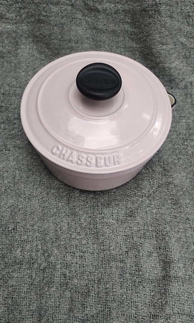 Chasseur Made in France (cast iron) 1.8L, Furniture & Home Living