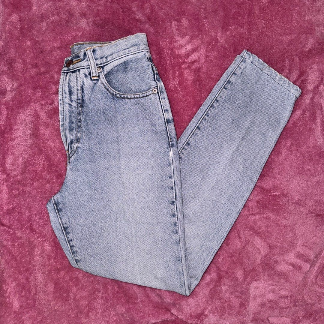 Chevignon Mom Jeans (Category: Jeans) located in Bacolod City. Submitted by fitsbymaria (Listing ID 1279838430, Image 1). Description: thick denim very high quality.