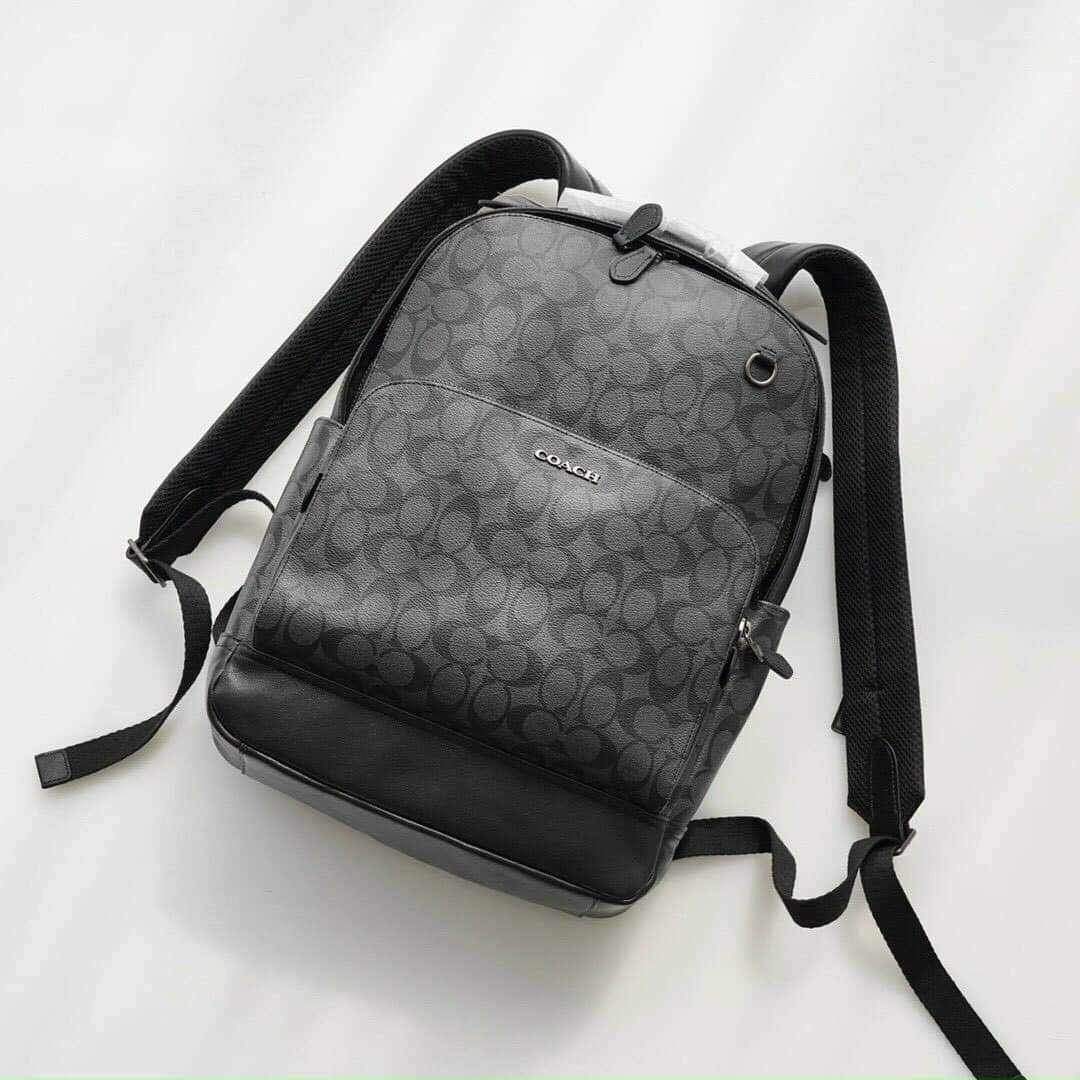 Coach Graham Backpack in Signature Canvas, Men's Fashion, Bags