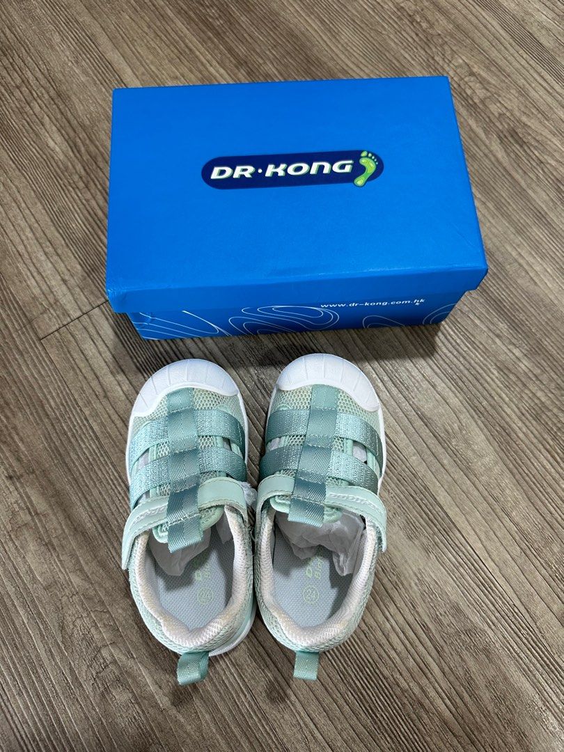 Newborn cheap sandals size