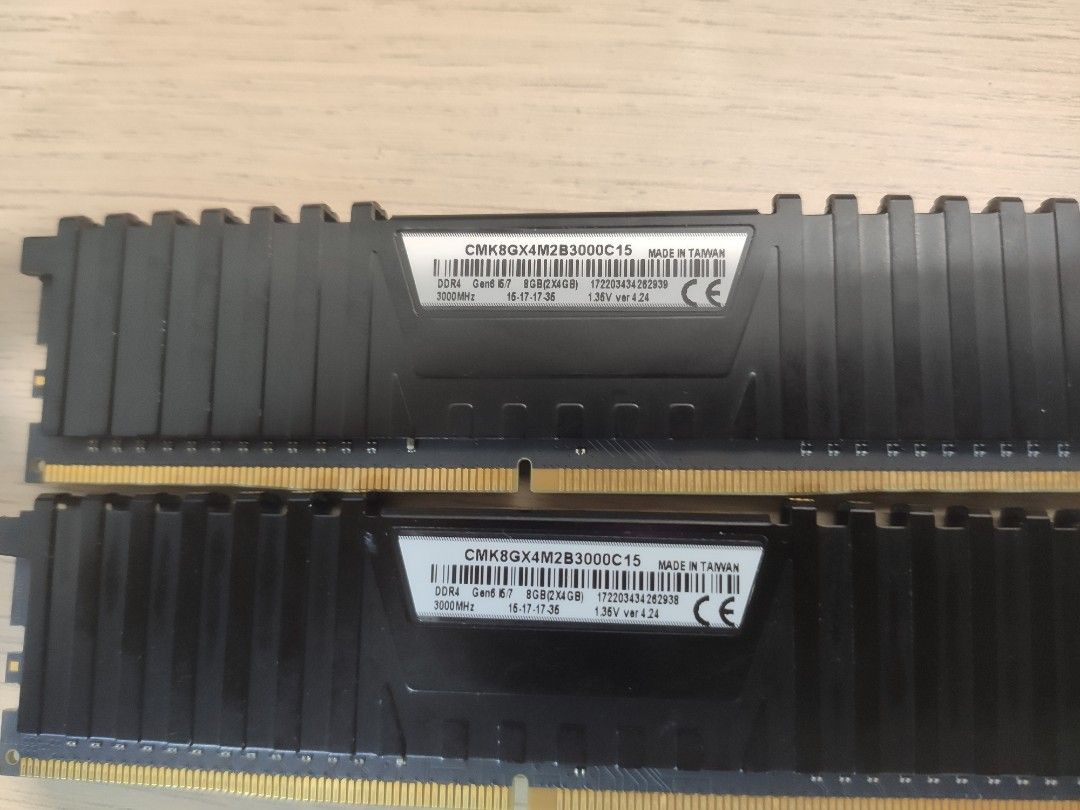 Corsair cmk8gx4m2b3000c15 on sale