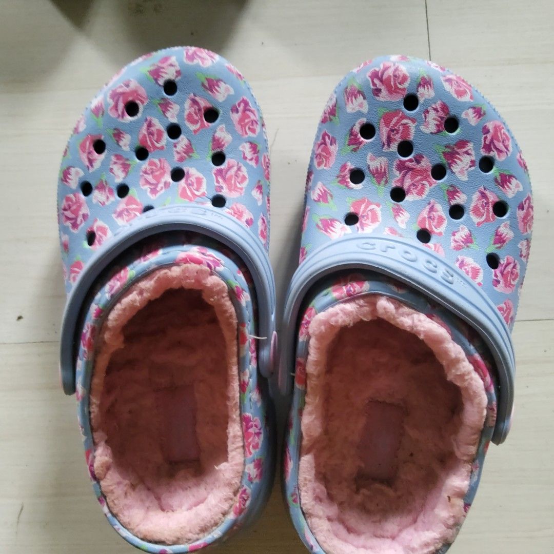 Girls crocs clearance size 1
