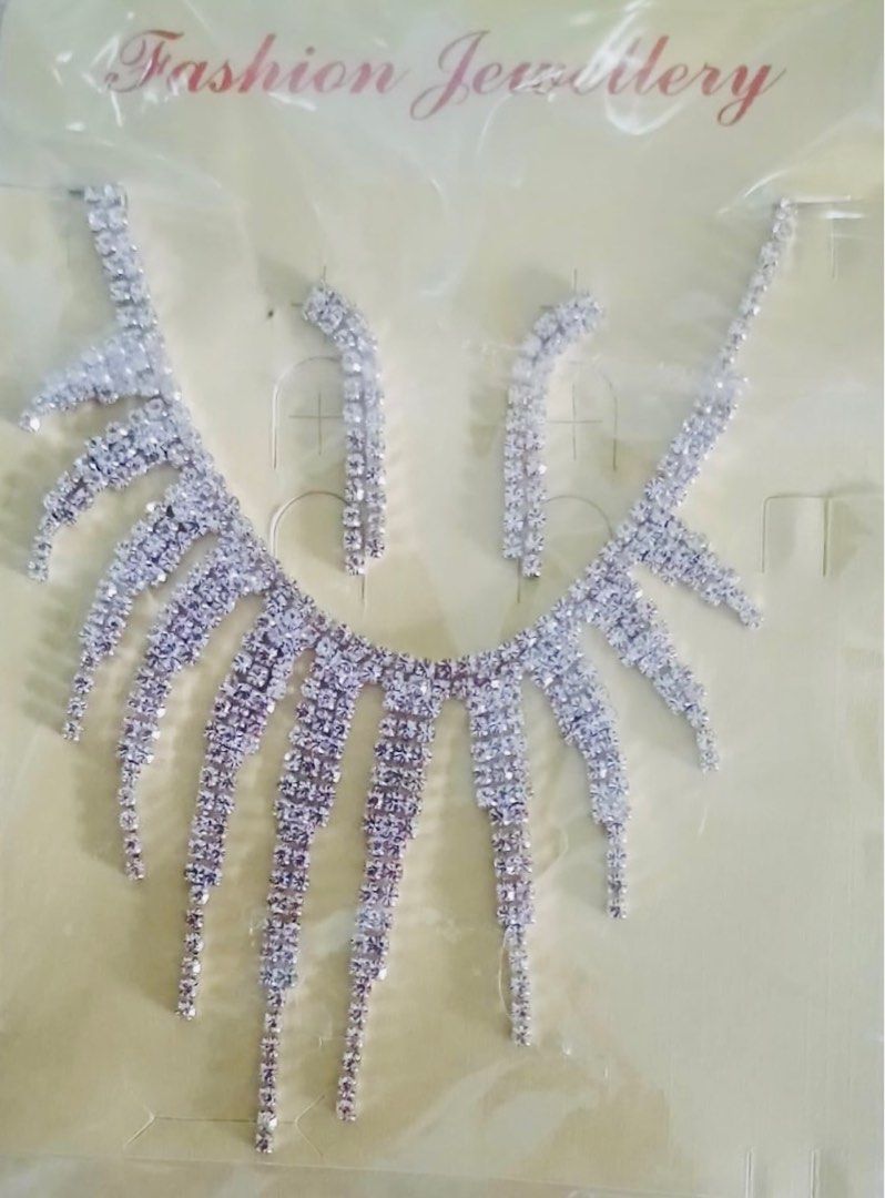 Wedding store fashion jewelry