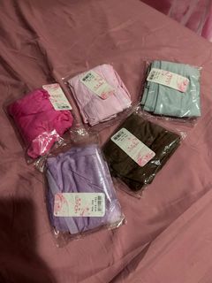 (Category: ) located in . Submitted by ladyclearingstuffs (Listing ID 1279896911, Image 1). Description: .